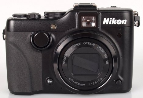 Nikon-Coolpix-P7100-1