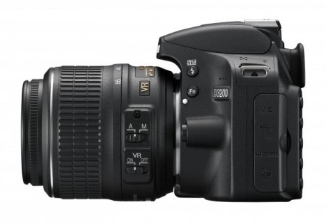 Nikon-D3200-1