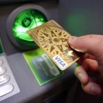 Новые оповещения на банкоматах предотвращают "съедание" карт клиентов