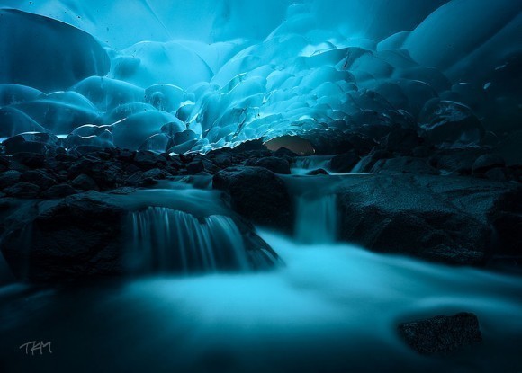 mendenhall-ice-caves-juneau-alaska