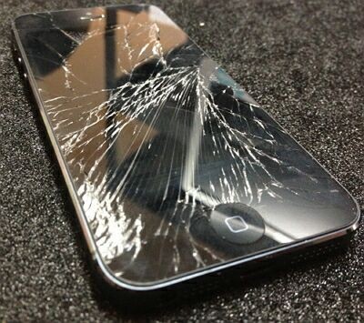 разбитый экран iphone