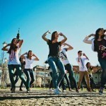 Танцуй, пока молодая: польза танцев для женщин