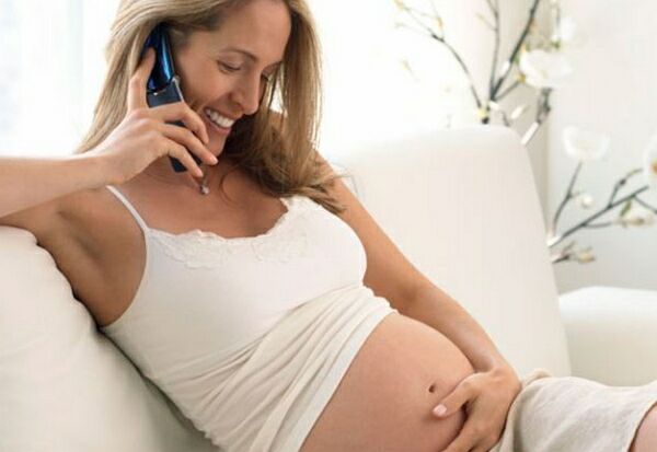 Мобильный телефон для будущей мамы