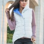 Синтепоновые женские жилетки на IssaPlus