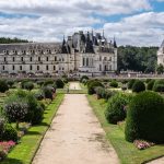 Париж и замки Луары