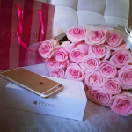 Какой яблочный айфон подарить своей девушке?