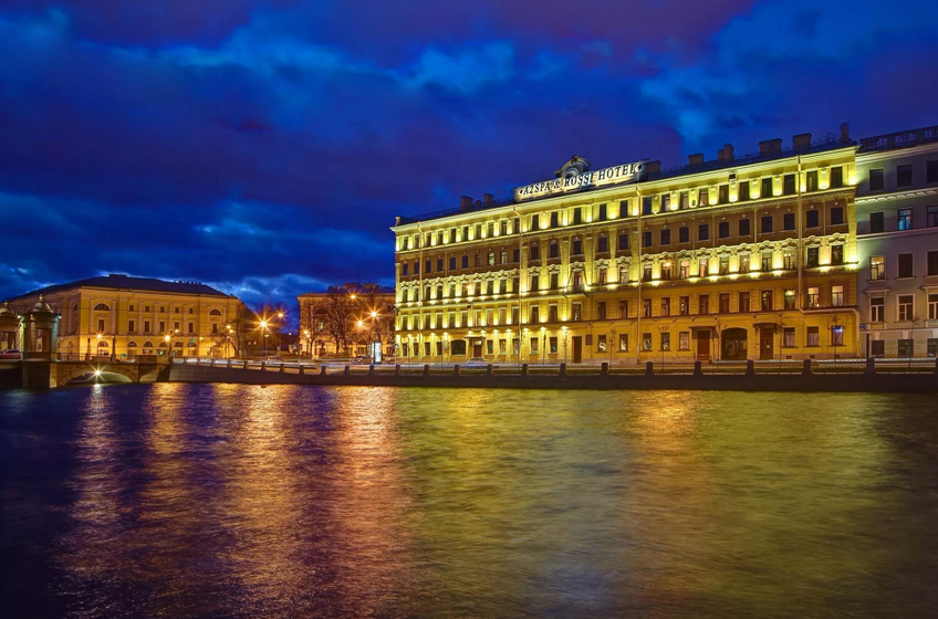 Каким сервисом выбрать гостиницу в Санкт-Петербурге?