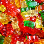 Конфеты в подарок ребенку: какие выбирать и где приобретать? Конфеты в подарок ребенку какие выбирать и где приобретать?