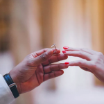 Выбираем оригинальные кольца для помолвки