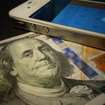 Когда лучше покупать доллар? Когда лучше покупать доллар?