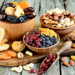 В чем преимущества покупки сухофруктов оптом?