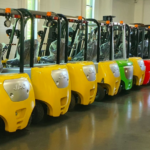 В чем особенность комплектации оригинальных электрических вилочных погрузчиков?