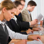 Что предлагает центр для профессиональной переподготовки кадров