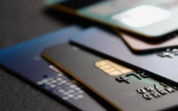 Выгодные банковские карты: обзор актуальных предложений