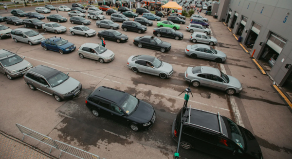 Платные парковки у автосервисов: кто зарабатывает на клиентах, пока те чинят машину