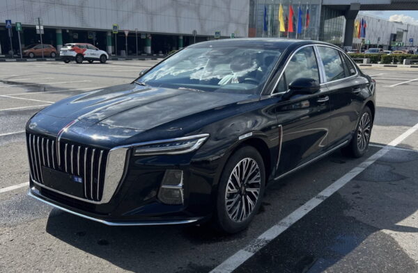 Какие лучше купить новые Hongqi в 2025 году от официального дилера в Москве?