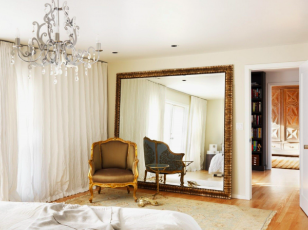 Универсальные принадлежности и предметы обстановки с зеркалами