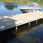 Причал для катера: как лучше организовать собственный пирс