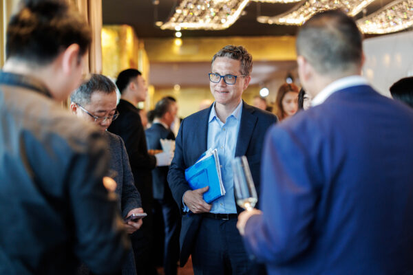 Как выбрать фотографа для репортажной и event-съёмки