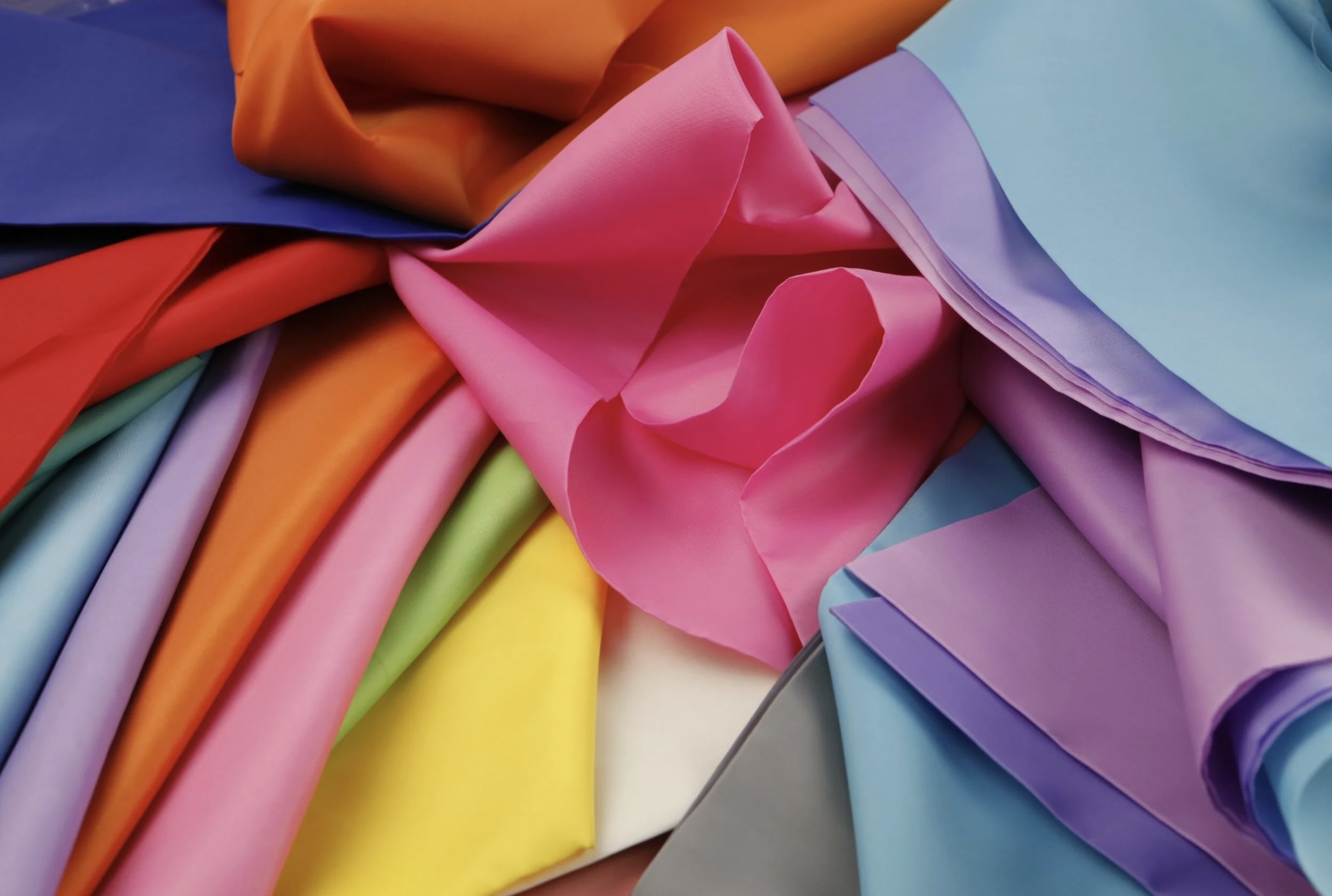 Как выбрать ткань для пошива платья