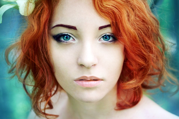 Рыжий цвет волос на короткие волосы с зелеными глазами фото